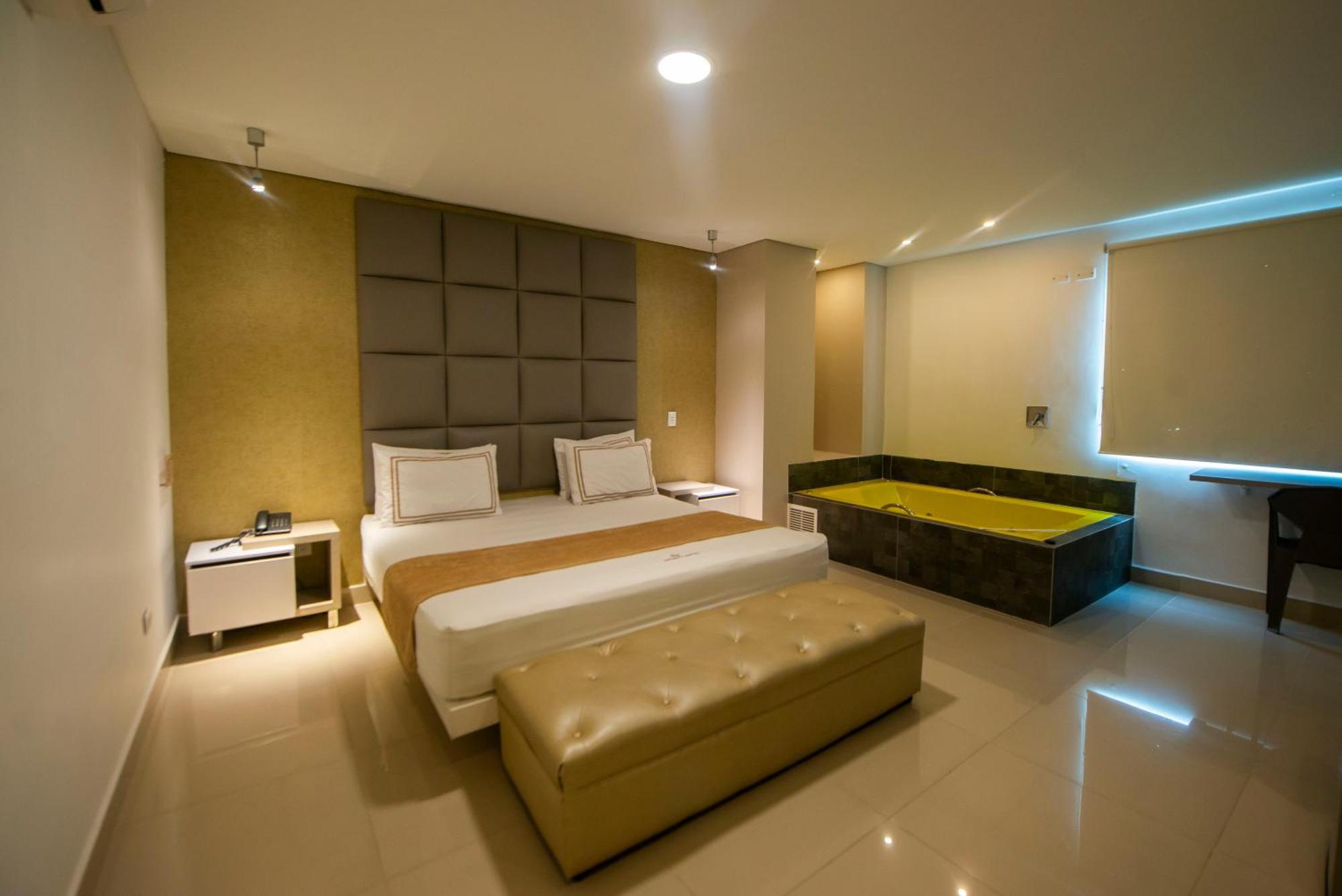 Infinity Hotel Медельин Экстерьер фото